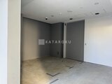 ヴィスタコート幡ヶ谷 グレーを基調とした落ち着いた印象の共用スペース