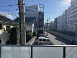 ヴィスタコート幡ヶ谷 バルコニーから見た街並みと周辺建物の風景