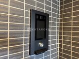 ラヴィエール住吉駅前 エントランスに設置されたモニター付きインターホン