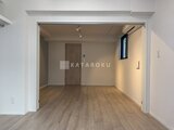 ラヴィエール住吉駅前 明るい光が入るゆとりのあるリビングダイニング空間