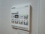 ラヴィエール住吉駅前 暖房・冷房・換気機能付きの壁付けリモコンパネル