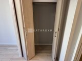 ラヴィエール住吉駅前 引き戸で開く奥行きのあるクローゼット空間