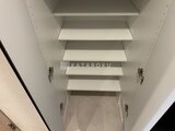 ラヴィエール住吉駅前 整理しやすい可動棚付きの収納スペース