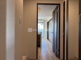 エスグランデ大森 廊下から各部屋へ繋がる開放的な間取りの様子