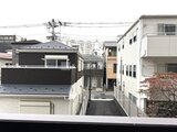 アルコバレーノ南千住 周辺の住宅に囲まれた落ち着いた街並みの様子