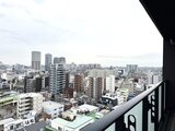 アルコバレーノ南千住 バルコニーから望む都市風景と建物群の眺望