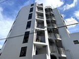 ルミーク大森 白を基調とした6階建てのモダンなマンション外観