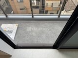 ルミーク大森 大きなガラス窓から採光が良好なバルコニーの様子