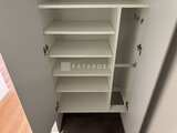 ルミーク大森 複数の可動棚を備えた玄関の収納スペース