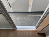 アルコバレーノ亀戸2 開放的なテラスから室内へ続く光が差し込む空間