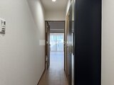 アルコバレーノ亀戸2 廊下から奥のリビングへ通じる開放的な空間