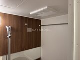 タスキスマート新大塚3 浴室乾燥機付きで木目調パネルのシャワールーム