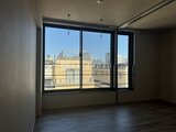 ザ・レジデンス市谷台町 大きな窓から明るい光が入るリビングダイニング