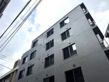 ラヴィエール新板橋 モダンな印象のコンクリート張り建物外観