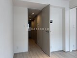 ラヴィエール新板橋 明るい廊下から各室へアクセスできる間取りの様子