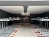 アーバネックス両国レジデンス 自動車駐車場の整然と並んだ駐車スペース