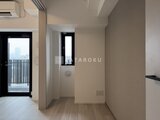 ガーデンザヴィス門前仲町 明るい光が入るバルコニー付きの洋室