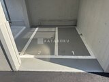 ルネサンスコート祐天寺テラス 2台分の駐車スペースが白線で区切られた駐車場の様子