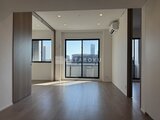 ザ・パークハビオ白金高輪 明るい光が射し込むゆとりのあるリビングダイニング