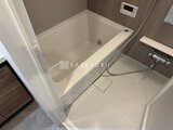 ラティエラ武蔵小山レジデンス 浴室乾燥機付きのゆとりあるバスルーム