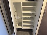 ラティエラ武蔵小山レジデンス 収納たっぷりの棚が備わったシューズボックス