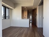 ラティエラ武蔵小山レジデンス 明るい採光のリビングダイニングから