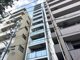 ヴィラクレール巣鴨 清潔感のある外観の中層マンション建物