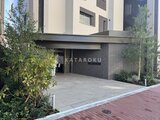 パークアクシス大森山王 緑に囲まれたモダンなエントランスアプローチ