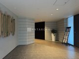 パークアクシス大森山王 モダンなデザインのエントランスホール