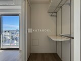 パークアクシス大森山王 バルコニーへつながる明るいウォークインクローゼット