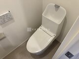 パークアクシス大森山王 温水洗浄便座付きのモダンなトイレ室内