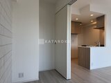 パークアクシス大森山王 オープンなキッチンと繋がるリビングダイニング空間