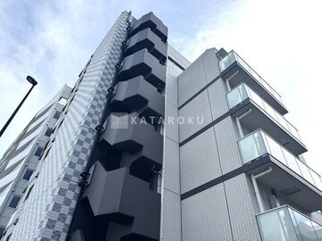 プレセダンヒルズ目黒柿の木坂 低層と中高層棟で構成されたモダンな建物外観