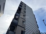 プレセダンヒルズ目黒柿の木坂 下から見上げた現代的なマンション外観