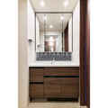 ルジェンテ上野稲荷町 モダンな洗面化粧台と大型鏡を備えた明るい洗面室