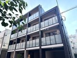 クリオラモード学芸大学2 モダンなデザインの5階建て集合住宅の外観