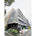 アジールコート下高井戸 低層部が重厚で上層階がすっきりとしたモダンな建物外観