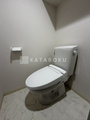 グランパセオ西新井 温かみのある照明が入る清潔なトイレ空間