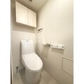 イプセ日本橋三越前 温水洗浄便座付きのすっきりとしたトイレ空間
