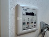 エルファーロ神宮前5 浴室暖房乾燥機能付きのミツビシ製コントローラーパネル