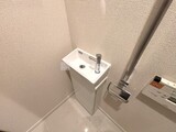 大崎ウエストシティタワーズ トイレ内手洗い場。